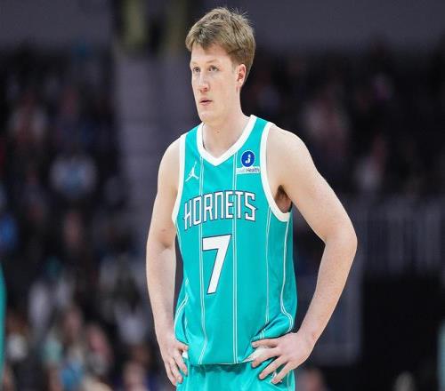 申花球员朱,辰杰赛场头,部受伤,乐竞体育,乐竞体育官网,乐竞体育官方,乐竞体育下载